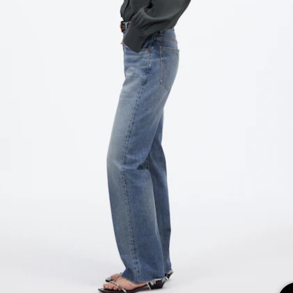 Madewell The Dean Easy Straight Jean - Picture 6 of 8